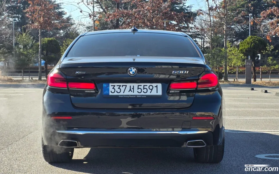 BMW 5 Series 530i xDrive 2023 — миниатюра 4