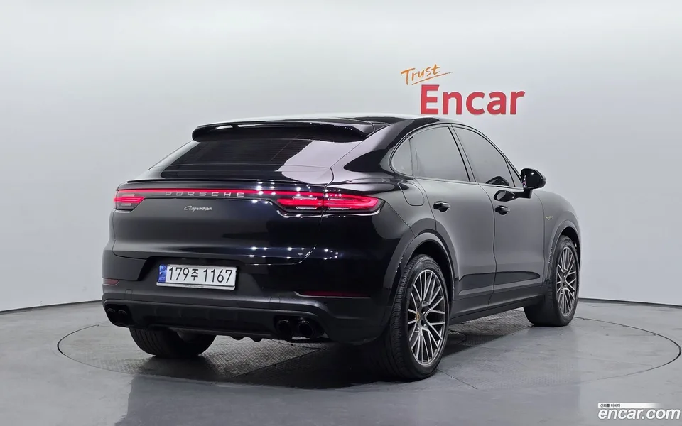 Porsche Cayenne 3.0 E- 2022 — миниатюра 2