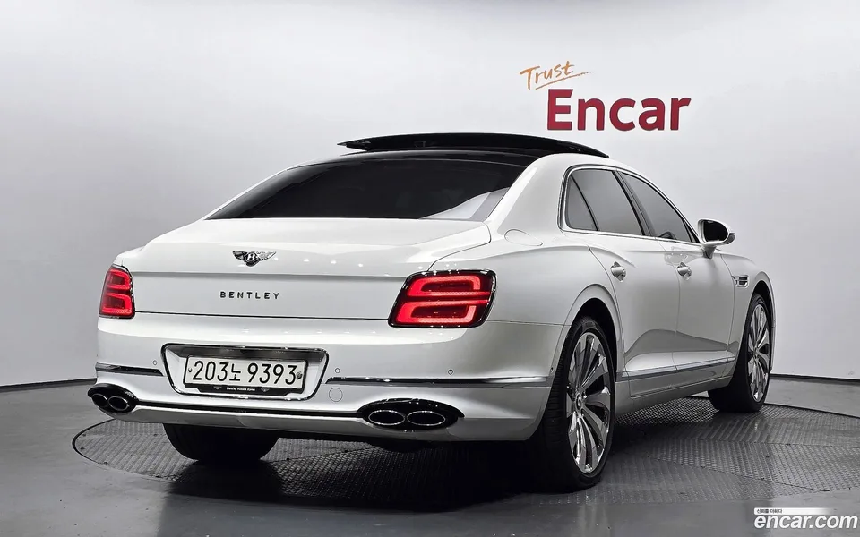 Bentley Flying Spur 4.0 2022 — миниатюра 2