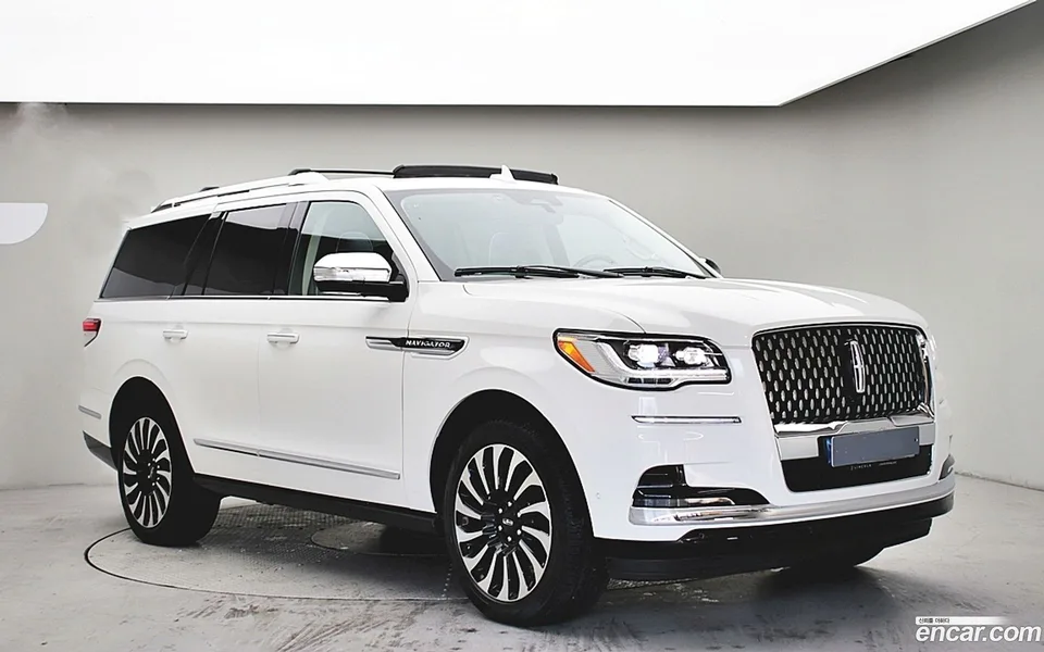Lincoln Navigator 3.5L 2023 — миниатюра 3