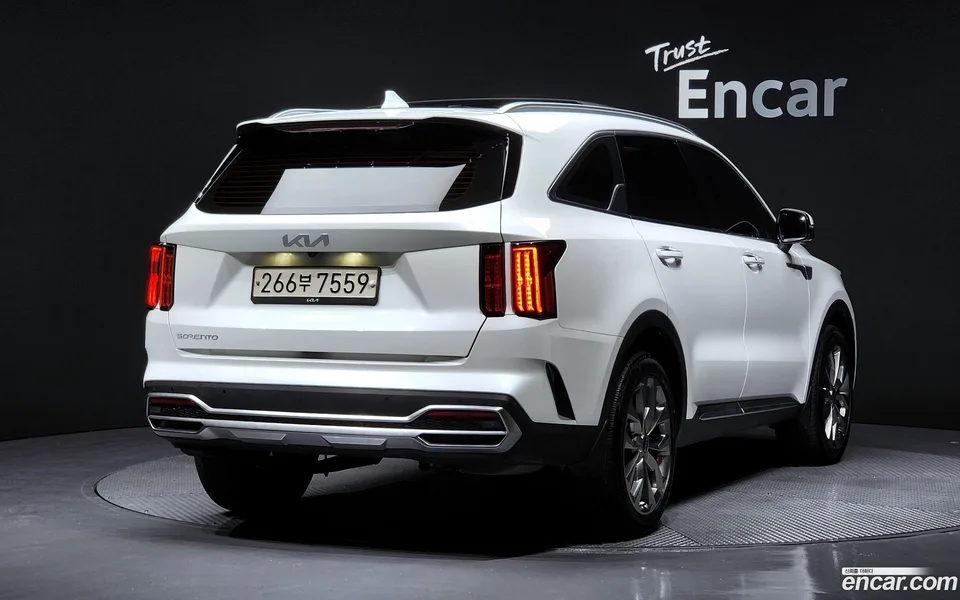 Kia Sorento 2.5T 2WD 2023 — миниатюра 2