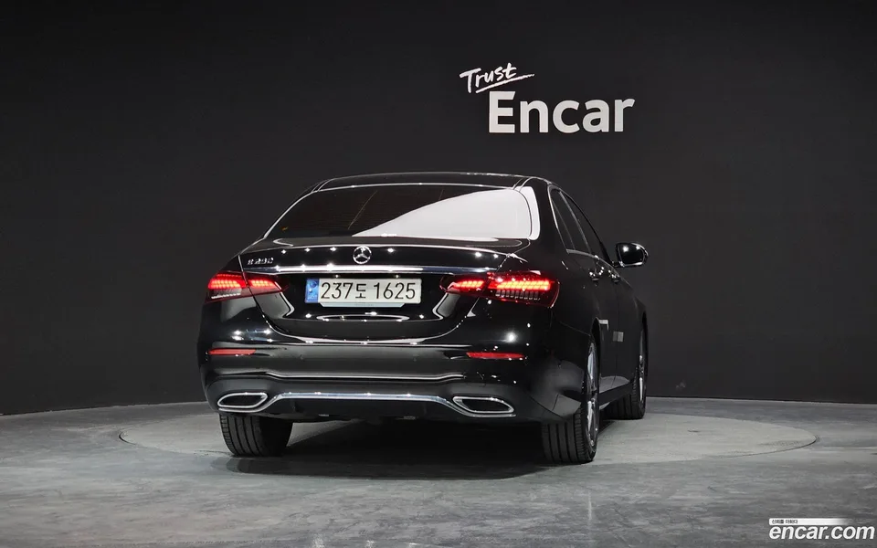 Mercedes-Benz E-Class E250 AMG Line 2023 — миниатюра 4
