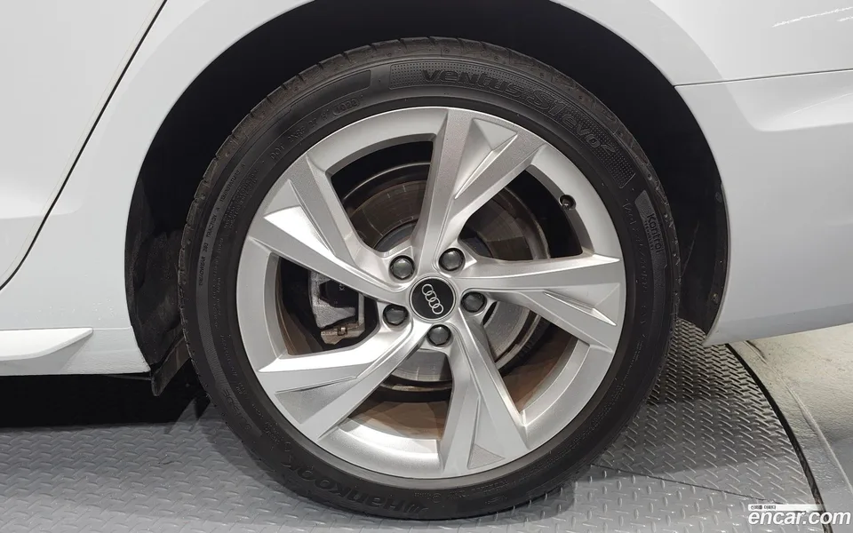 Audi A4 40 TFSI 2022 — миниатюра 5