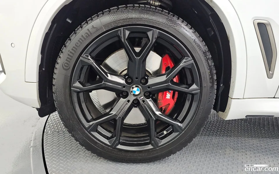 BMW X5 M50i 2022 — миниатюра 5