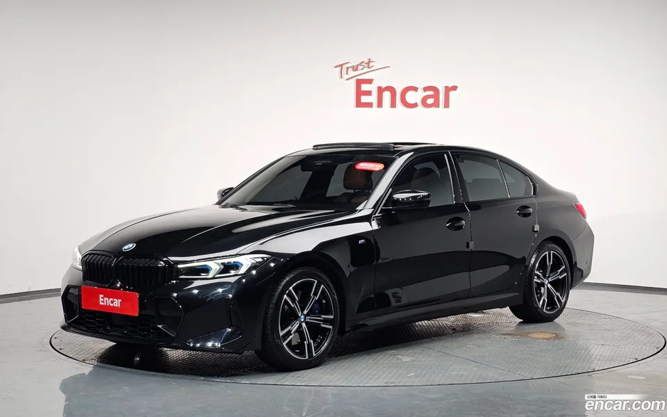 BMW 3 Series 320i M 2024 — фото 1, купить с доставкой в Москву