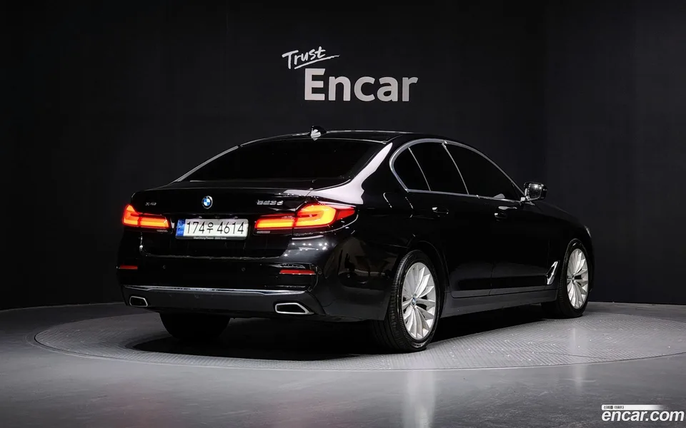 BMW 5 Series 523d xDrive 2022 — миниатюра 2