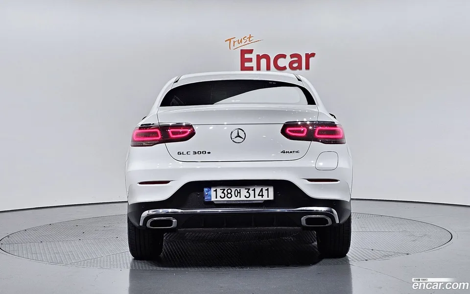 Mercedes-Benz GLC-Class GLC300e 4MATIC 2022 — миниатюра 4