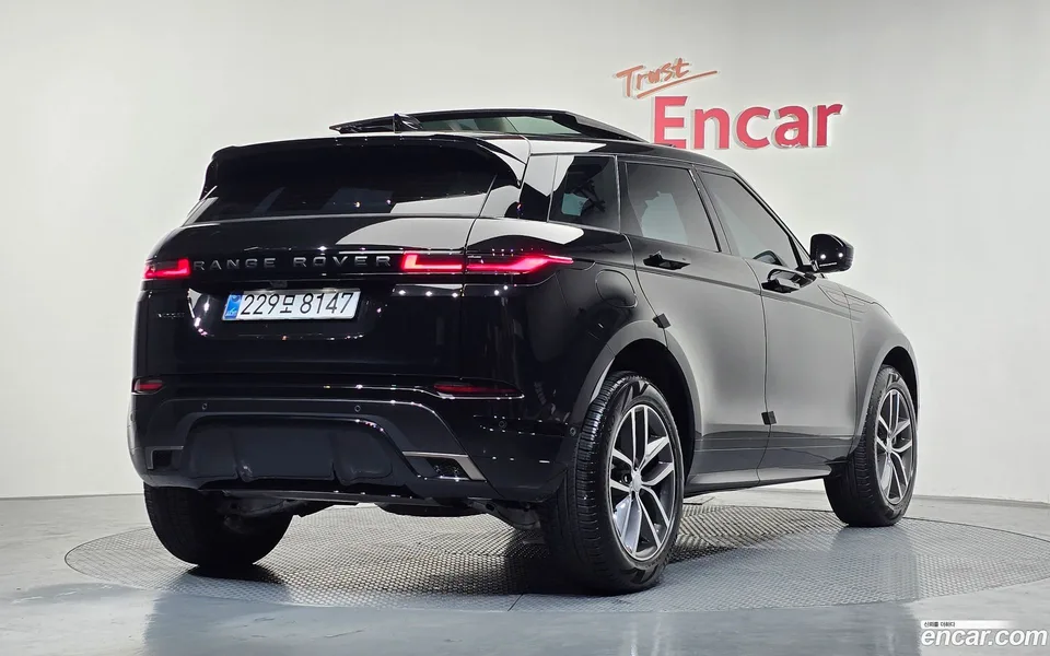 Land Rover Range Rover Evoque P250 SE 2025 — миниатюра 2