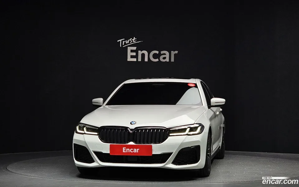 BMW 5 Series 520i M 2022 — миниатюра 3