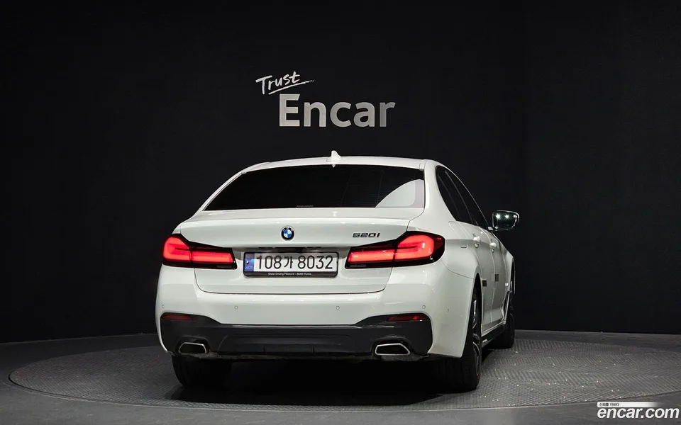 BMW 5 Series 520i M 2022 — миниатюра 4