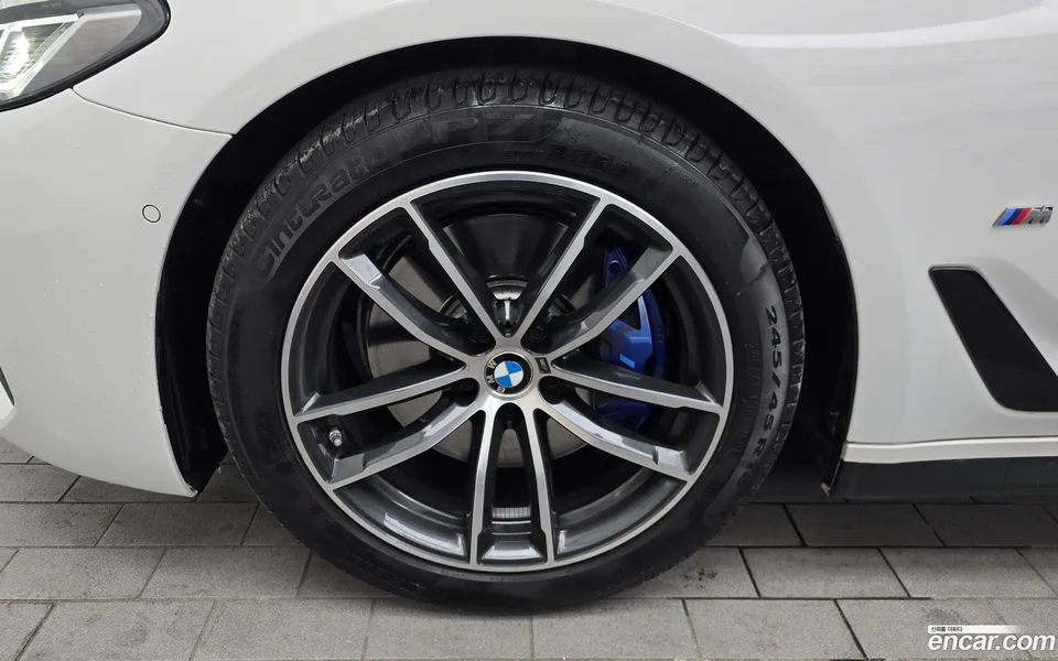 BMW 5 Series 520i M 2022 — миниатюра 5