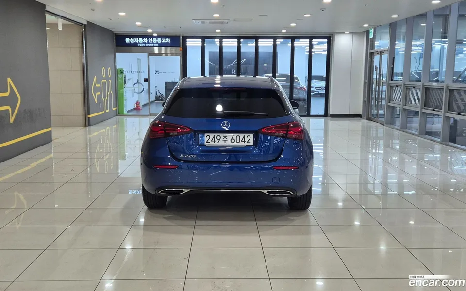 Mercedes-Benz A-Class A220 2024 — миниатюра 4