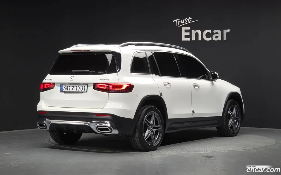Mercedes-Benz GLB-Class GLB250 4MATIC 2022 — миниатюра 2