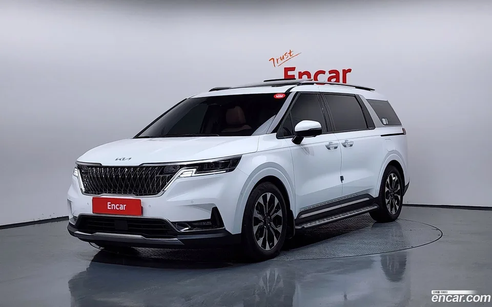 Kia Carnival 7 2022 — фото 1, купить с доставкой в Москву