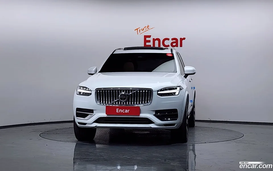 Volvo XC90 T8 2023 — миниатюра 3