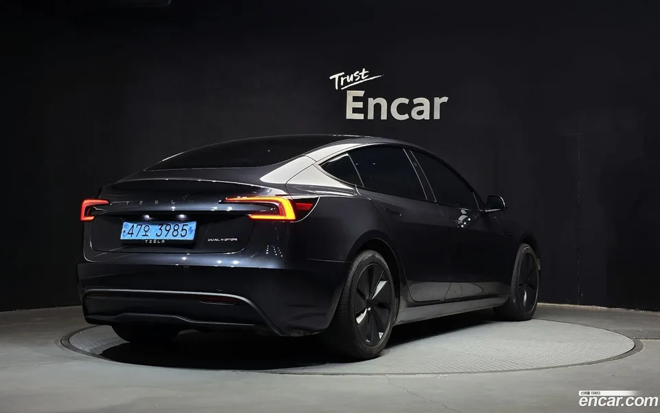 Tesla Model 3 AWD 2024 — миниатюра 2