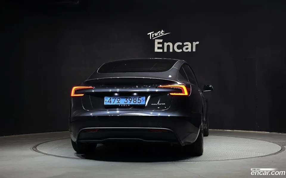 Tesla Model 3 AWD 2024 — миниатюра 4