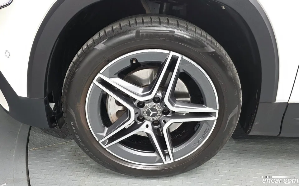 Mercedes-Benz GLB-Class GLB250 4MATIC 2022 — миниатюра 5