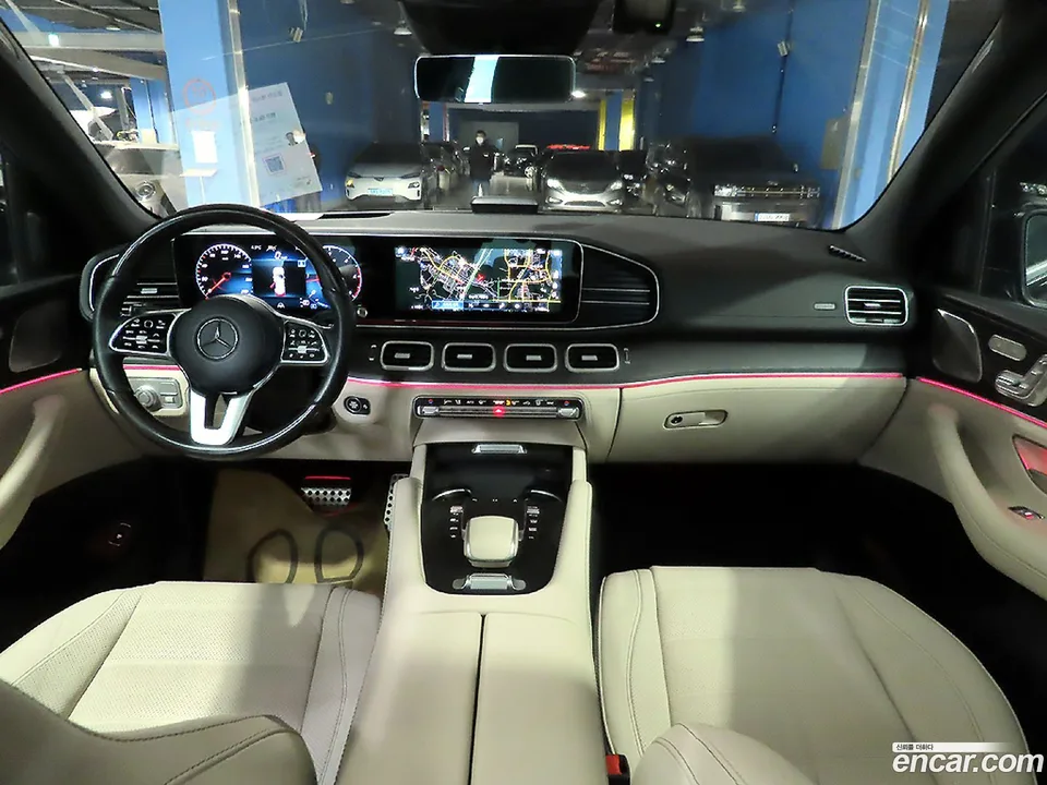 Mercedes-Benz GLS-Class GLS400d 4MATIC 2023 — фото 1, купить с доставкой в Москву