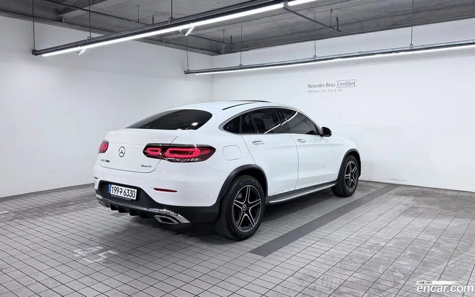 Mercedes-Benz GLC-Class GLC300 4MATIC 2023 — миниатюра 2