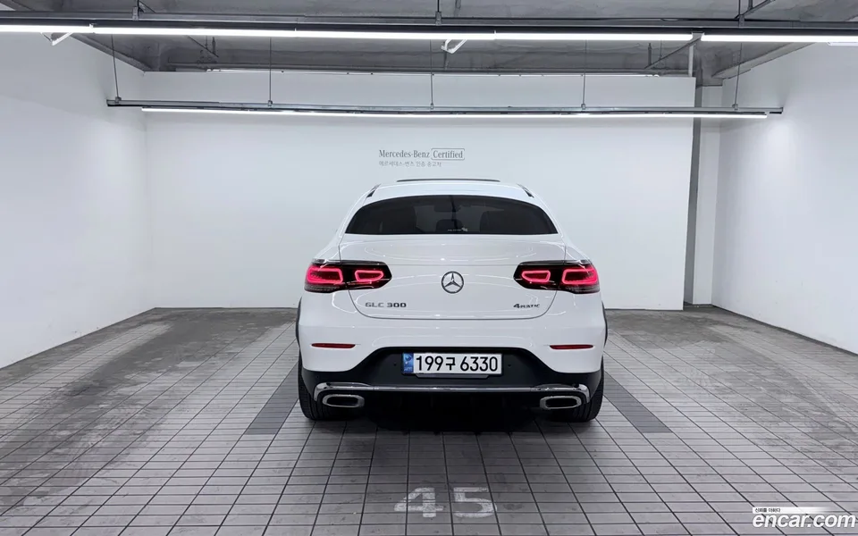 Mercedes-Benz GLC-Class GLC300 4MATIC 2023 — миниатюра 4