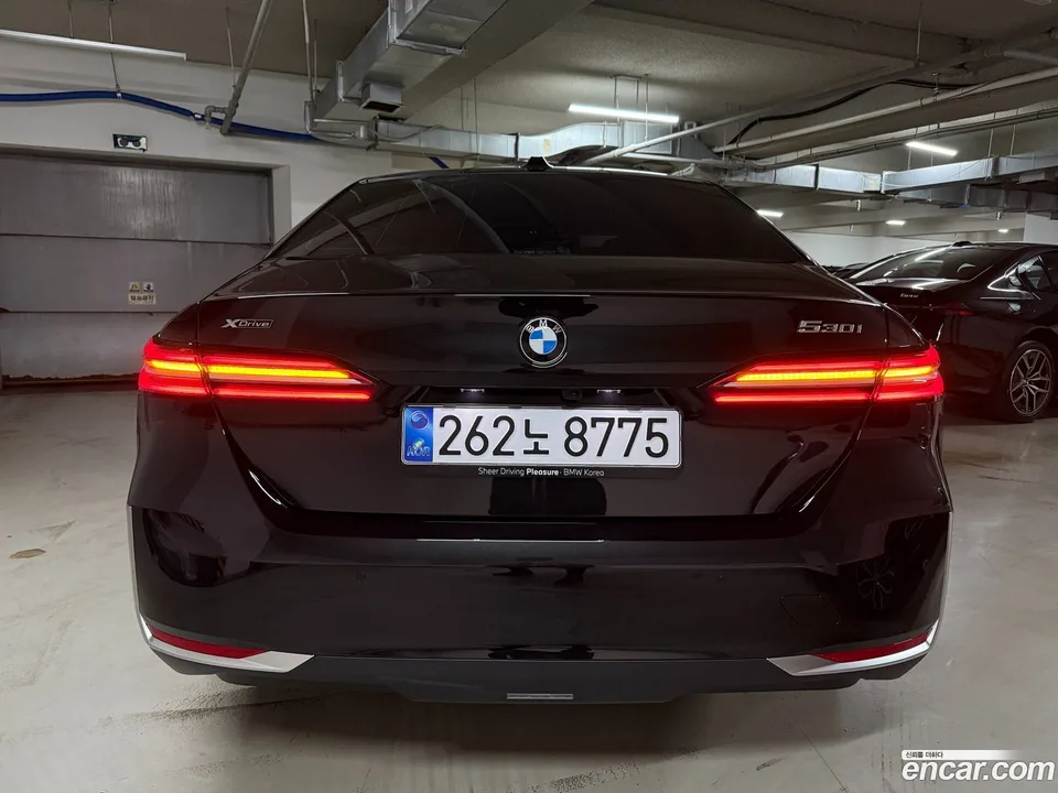 BMW 5 Series 530i xDrive 2025 — миниатюра 5