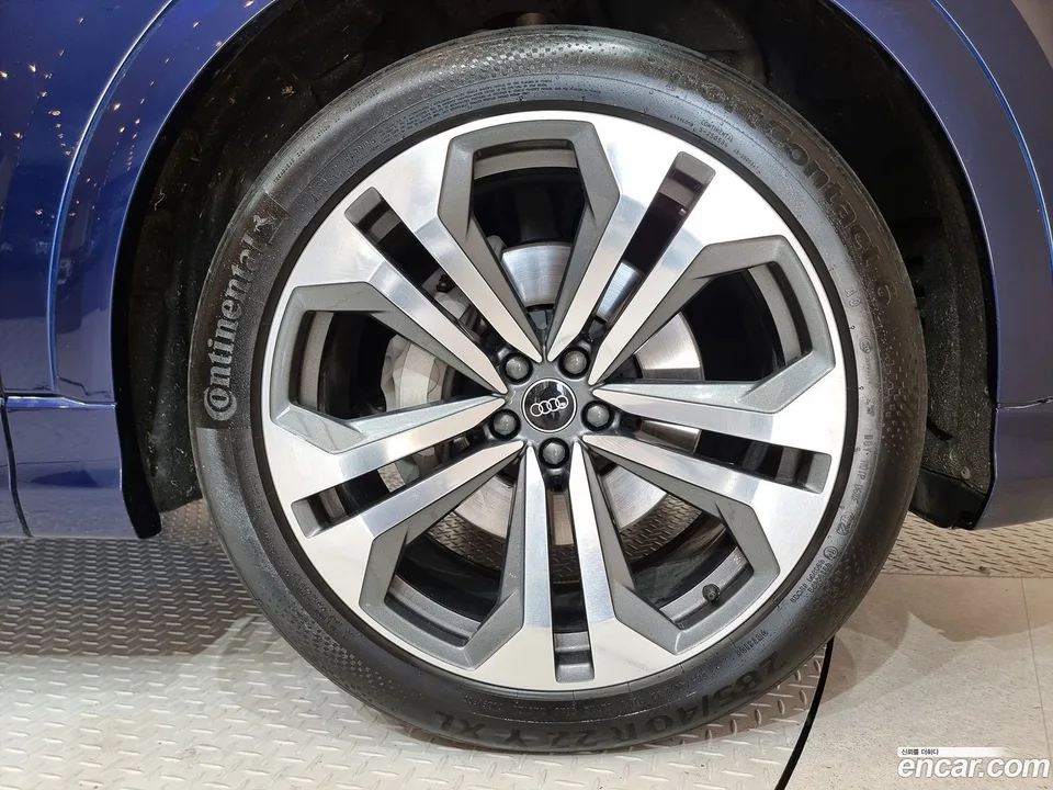Audi Q8 (4M) 55 TFSI 2023 — миниатюра 5