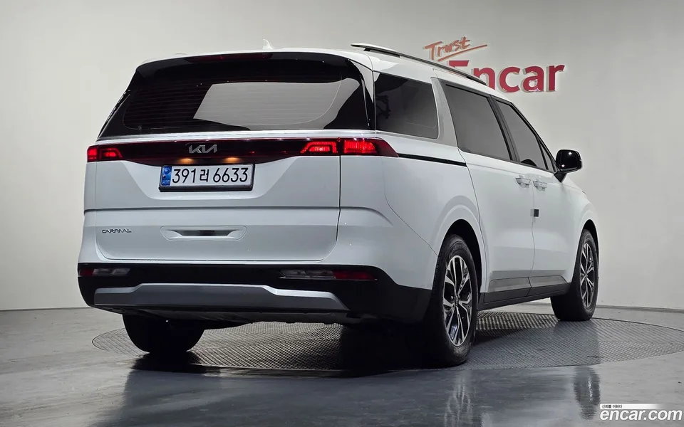 Kia Carnival 9 2023 — миниатюра 2