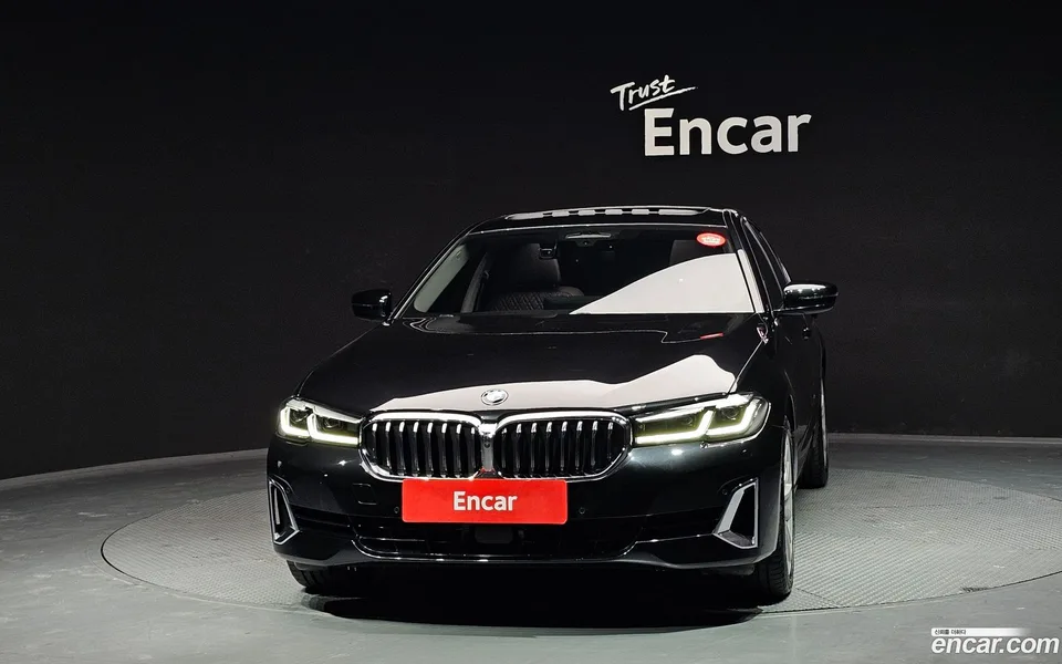 BMW 5 Series 530i 2023 — миниатюра 3