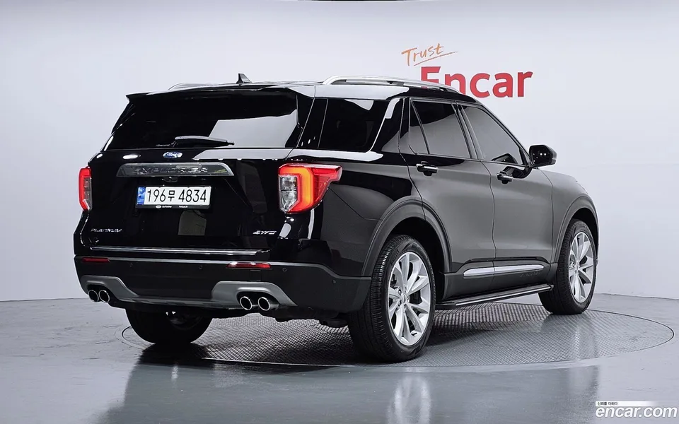 Ford Explorer 3.0 4WD 2023 — миниатюра 2