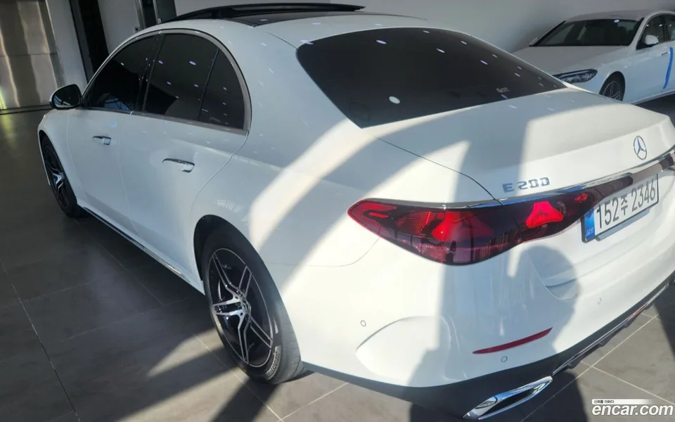 Mercedes-Benz E-Class E200 AMG Line 2025 — миниатюра 5