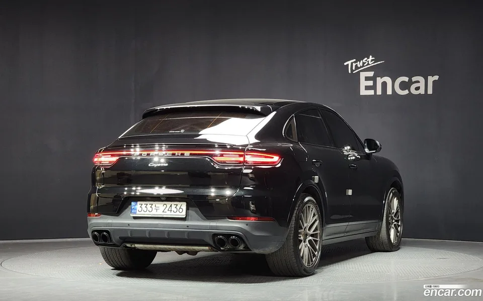 Porsche Cayenne 3.0 2023 — миниатюра 2