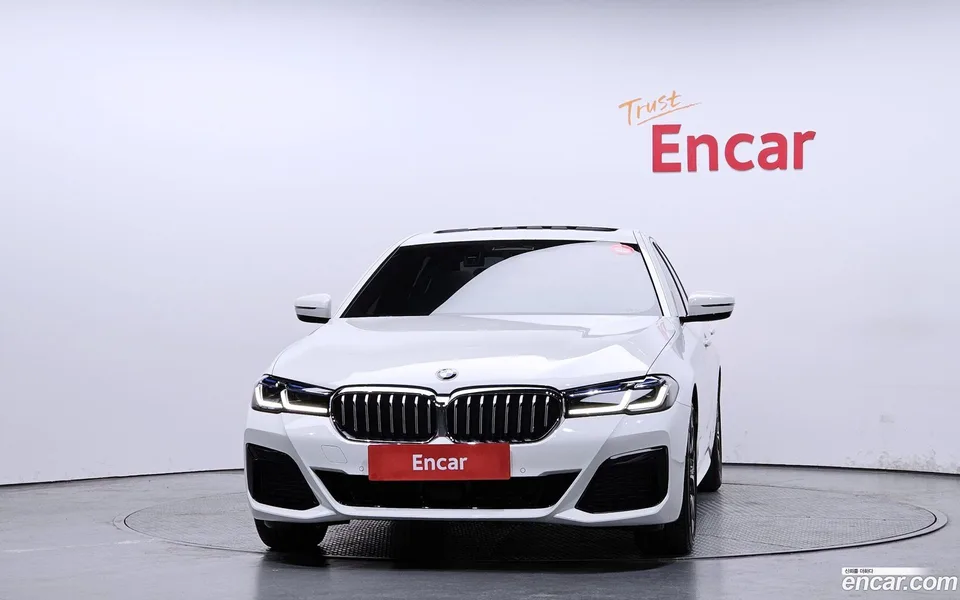 BMW 5 Series 530i M 2022 — миниатюра 3