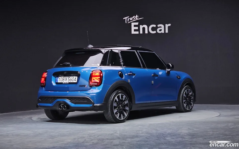 MINI Cooper S 5 2023 — миниатюра 2