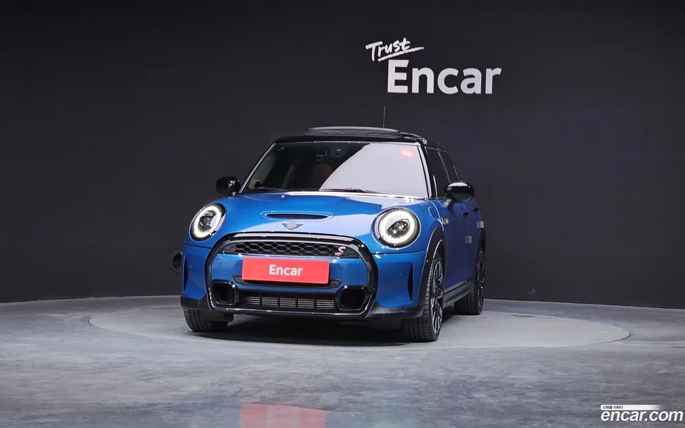 MINI Cooper S 5 2023 — миниатюра 3