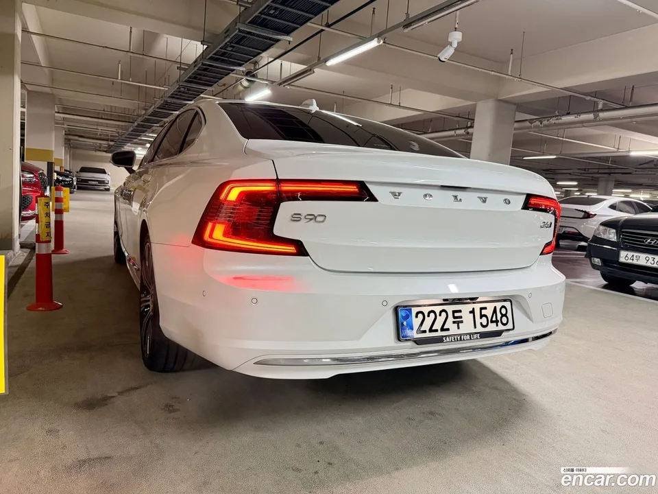 Volvo S90 B6 AWD 2023 — миниатюра 2