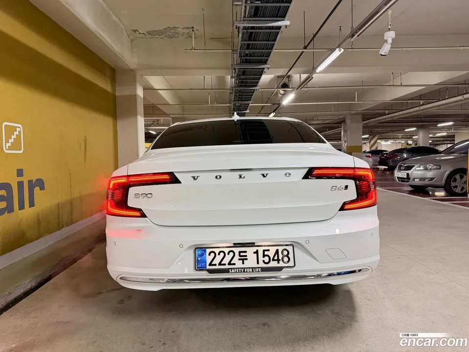 Volvo S90 B6 AWD 2023 — миниатюра 4