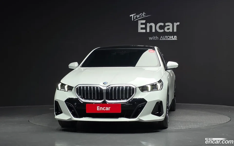 BMW 5 Series 520i M 2025 — миниатюра 3
