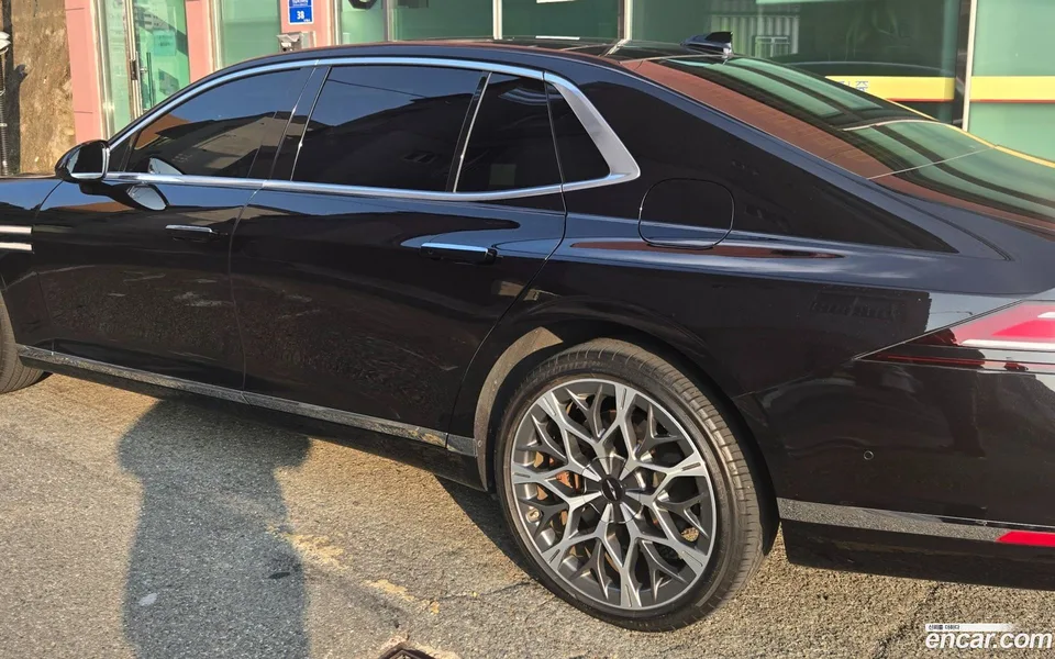Genesis G90 3.5 e-S/C AWD 2023 — миниатюра 2