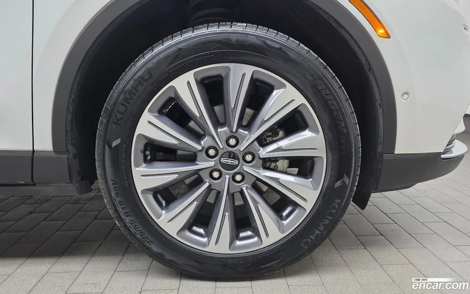 Lincoln Corsair 2.0 AWD 2022 — миниатюра 5