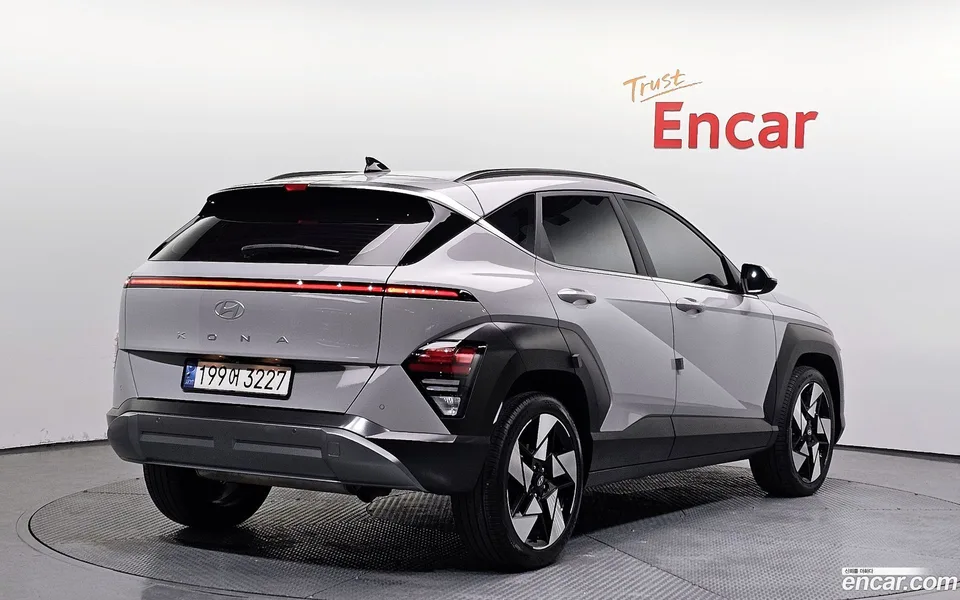 Hyundai Kona 1.6 2WD 2023 — миниатюра 2