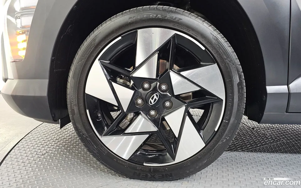 Hyundai Kona 1.6 2WD 2023 — миниатюра 5