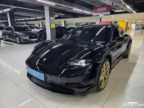 Porsche Taycan 2023 купить в Москве