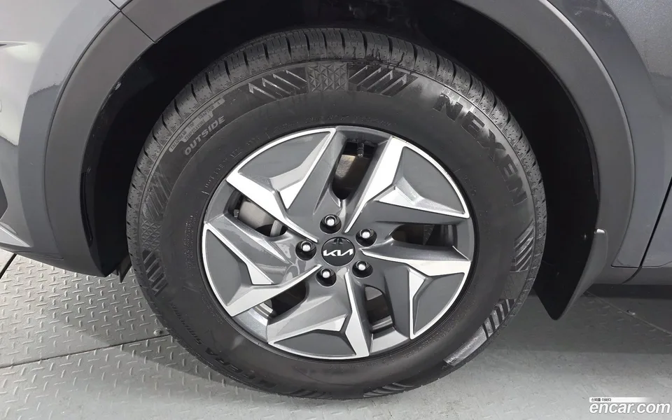 Kia Sorento HEV 1.6 2WD 2022 — миниатюра 5