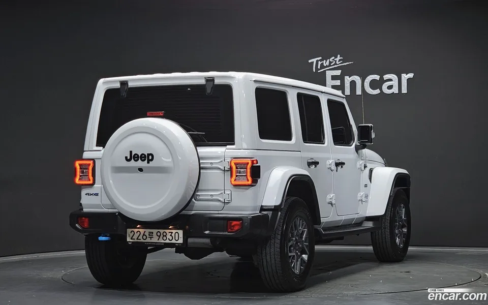 Jeep Wrangler 2.0 4 4xe 2022 — миниатюра 2