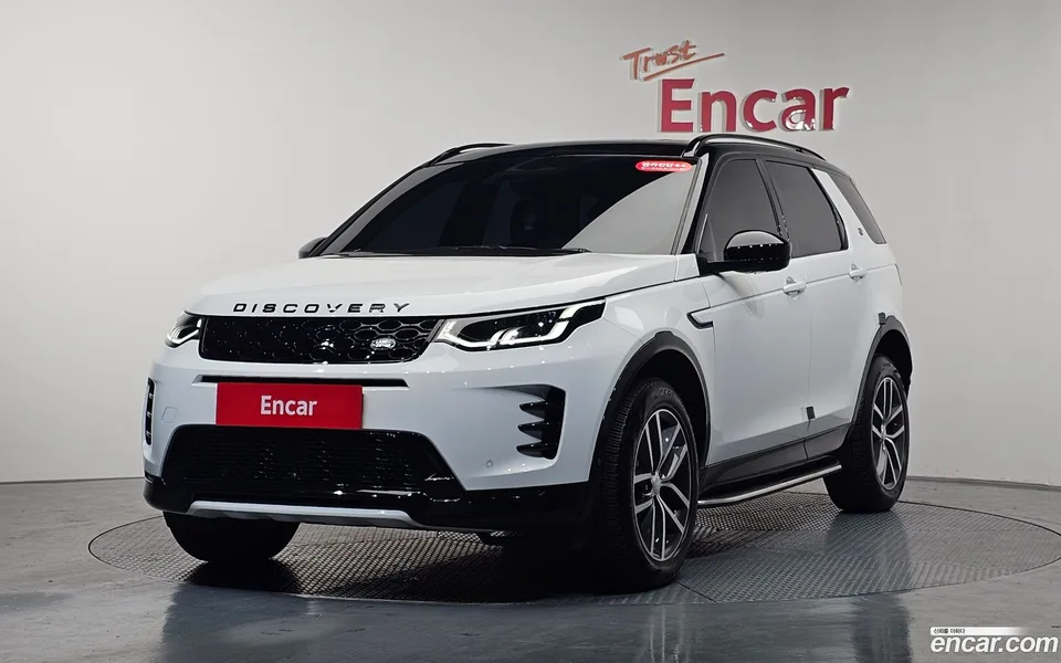 Land Rover Discovery Sport P250 SE 2024 — фото 1, купить с доставкой в Москву