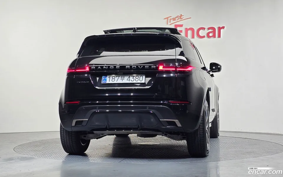 Land Rover Range Rover Evoque P250 SE 2024 — миниатюра 4