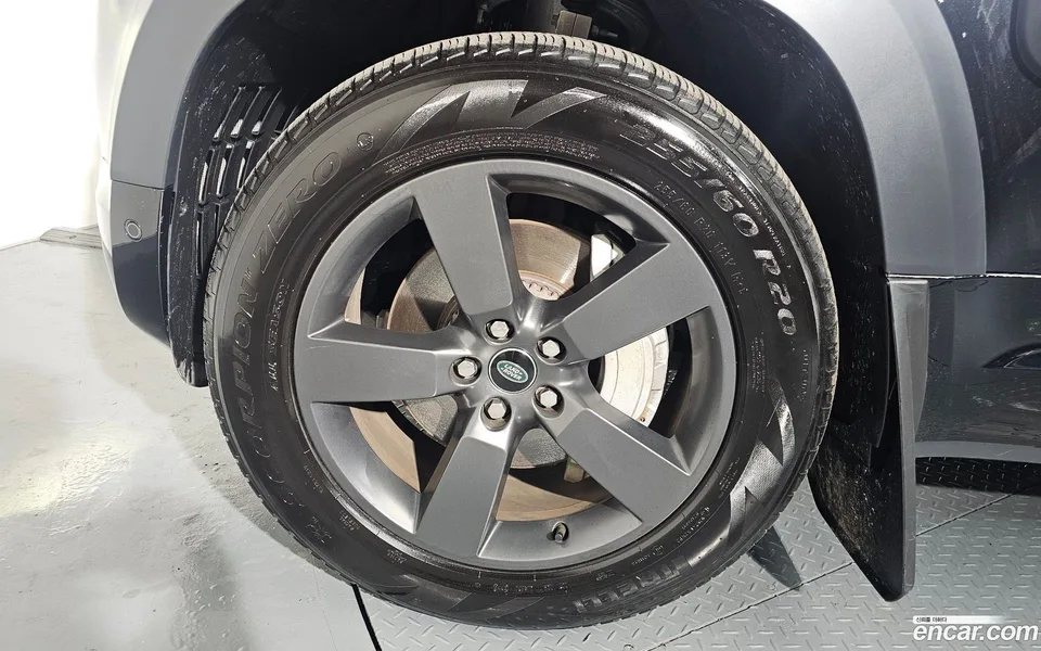Land Rover Defender 130 D300 X- HSE 2024 — миниатюра 5
