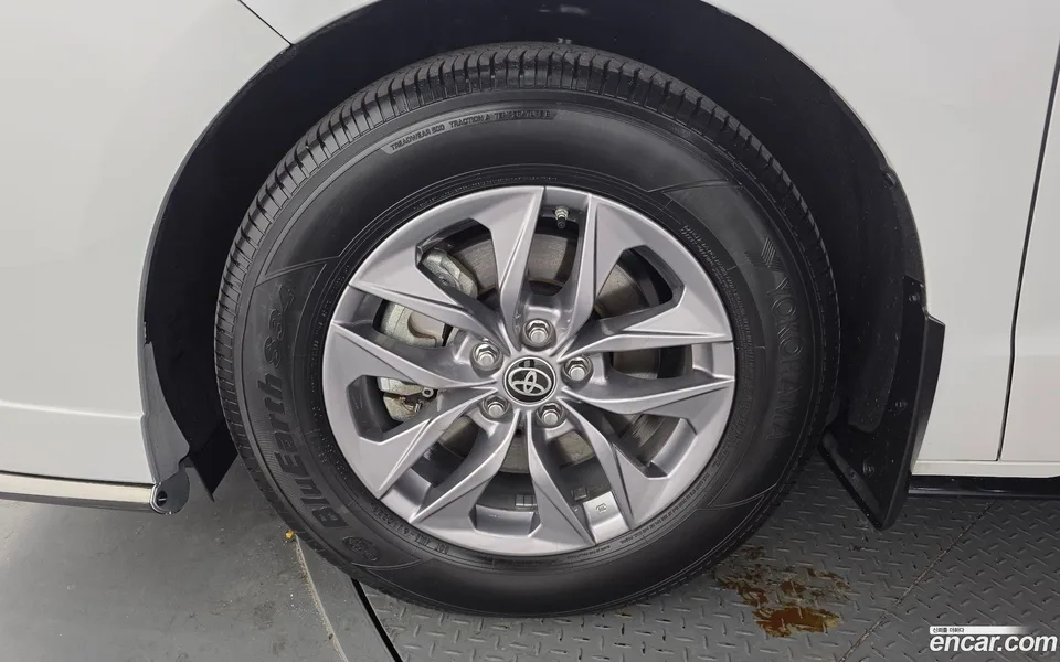 Toyota Sienna 2.5 AWD 2023 — миниатюра 5