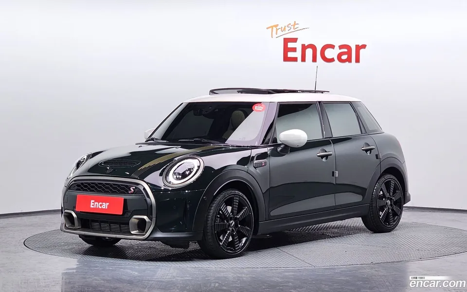 MINI Cooper S 5 2022 — фото 1, купить с доставкой в Москву